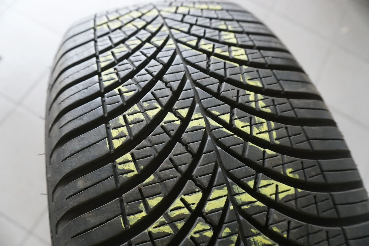 1 X 245 45 R19 102W Allwetterreifen Goodyear Vector 4Seasons Gen-3 2022 7mm Detailansicht 2
