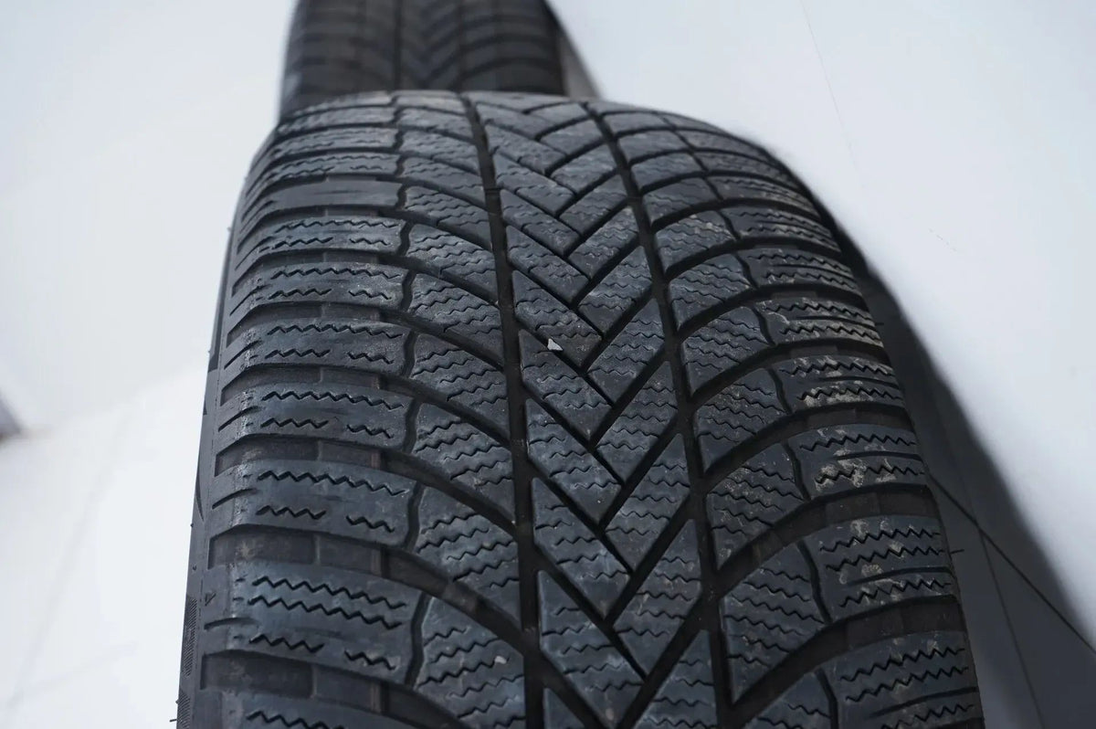 Original Mercedes EQC N293 19 inch alloy wheels winter tires winter wheels 235 55 R19 Detailansicht 10
