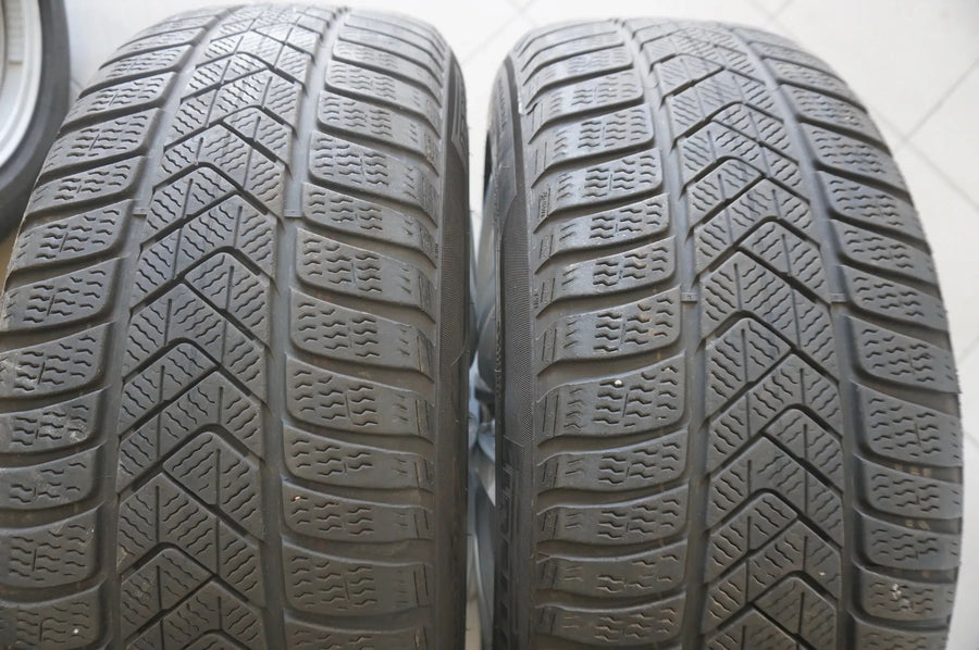 Audi A6 A4 C8 VW Tiguan II Skoda Kodiaq I pneumatici invernali, ruote invernali 225 55 R18