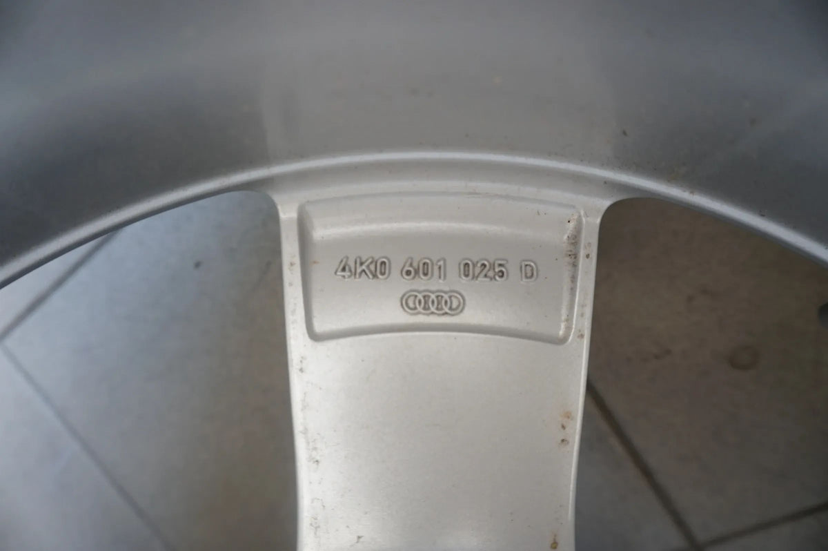 Original Audi A6 C8 4K Allroad Alufelgen Winterräder Winterreifen 235 55 R18 8mm Vue détaillée 6