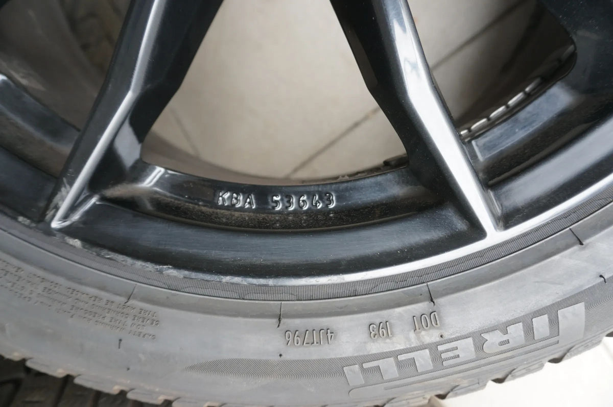Original BMW 5er G30 G31 Alufelgen Winterräder Winterreifen 245 45 R18 Zoll Detail view 8