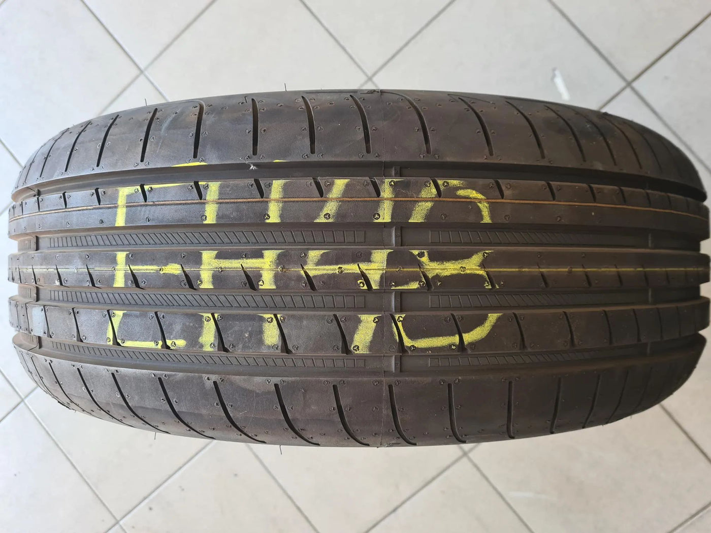 1 X 225 45 R19 96W Pneu été TOP Goodyear Eagle F1 * 2021 7mm