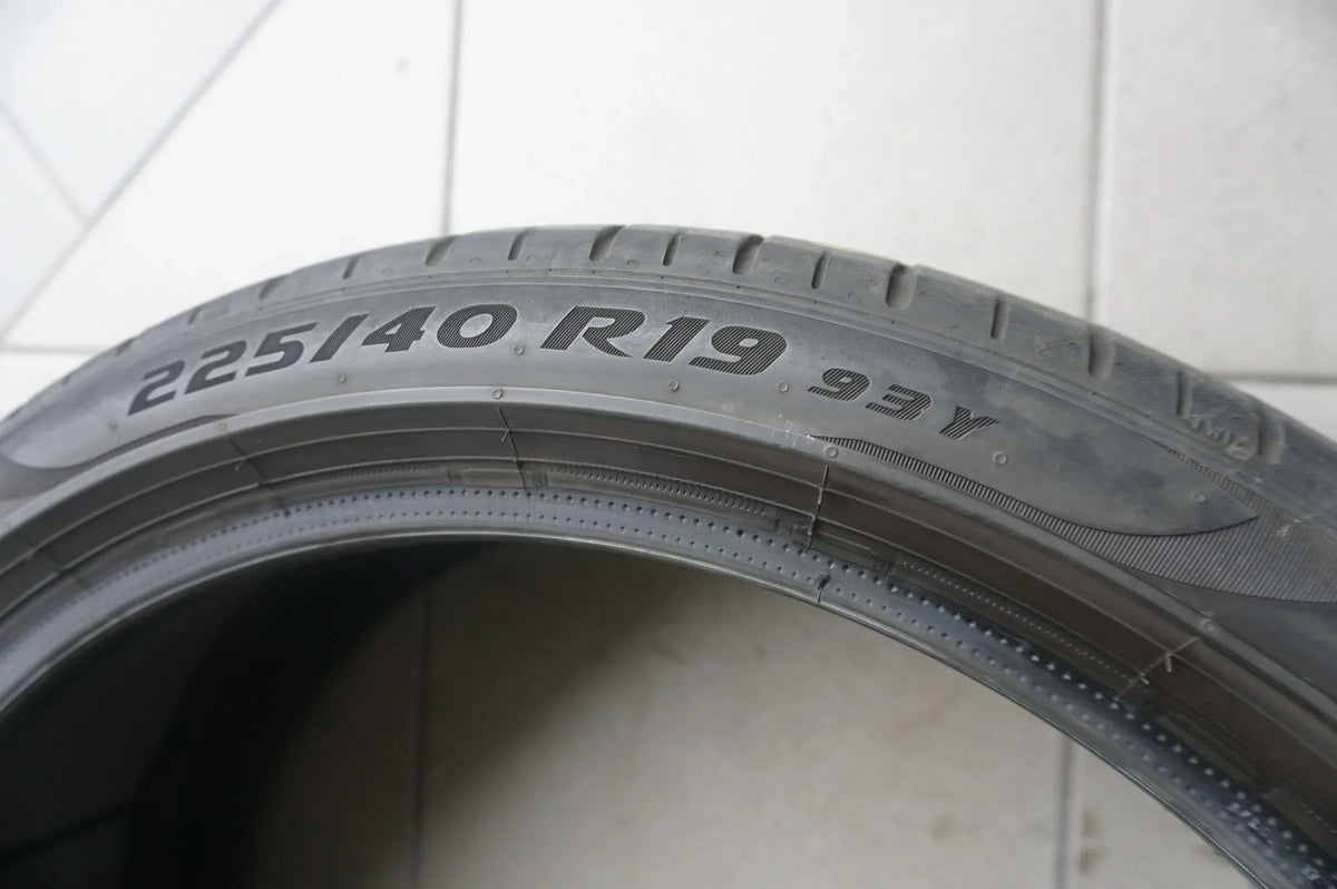 1 X 225 40 R19 93W Summer Tire Pirelli P Zero PZero MO 5mm 2022 Detail view 3