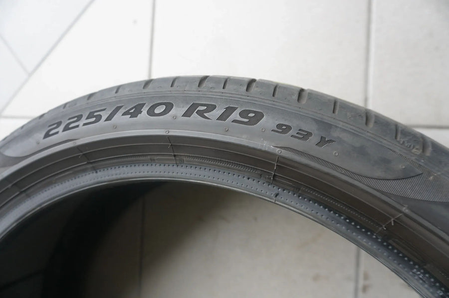 1 X 225 40 R19 93W Summer Tire Pirelli P Zero PZero MO 5mm 2022
