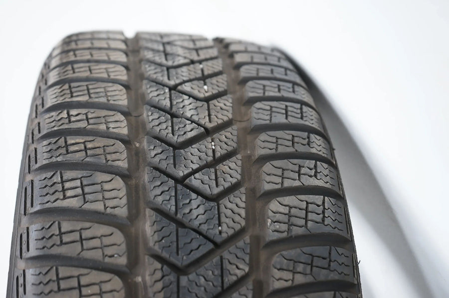 Mercedes C Klasse W205 AMG Winterreifen Winterräder 18 Zoll 7mm