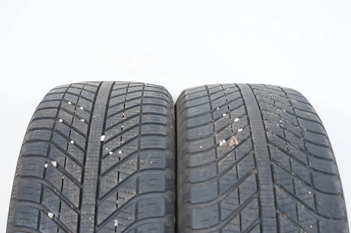 2x all-seasonbanden Goodyear 235 50 17 inch R17 DOT22 ca.5mm Detailweergave 4