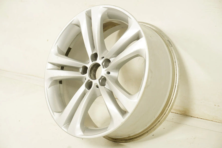 1 x cerchio in lega BMW Serie 3 Serie 4 F30 F31 F32 F36 da 19 pollici 401 6796256 8J