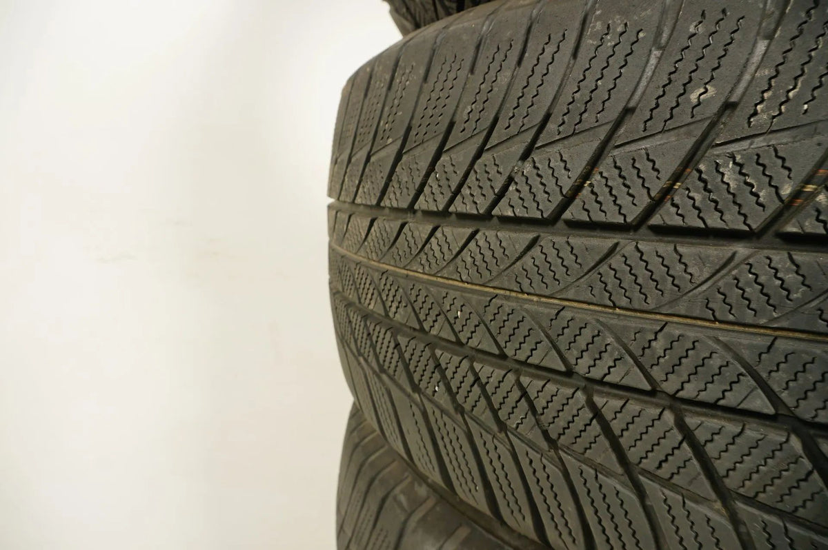 4 x Bridgestone winter tires 245/50 R19 inch DOT18 BMW* approx. 5mm tread depth RFT Detailansicht 6