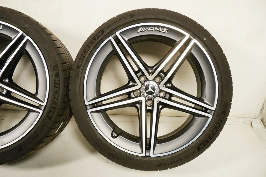 Mercedes E63 AMG W213 letní pneumatiky letní kola 20 palců