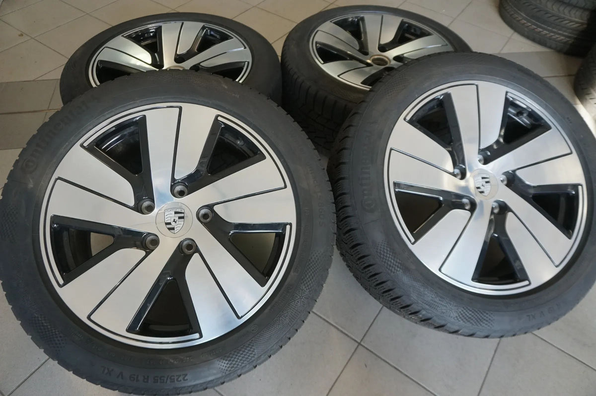 Jantes alu 19 pouces d'origine Porsche Taycan avec pneus hiver Detailansicht 2