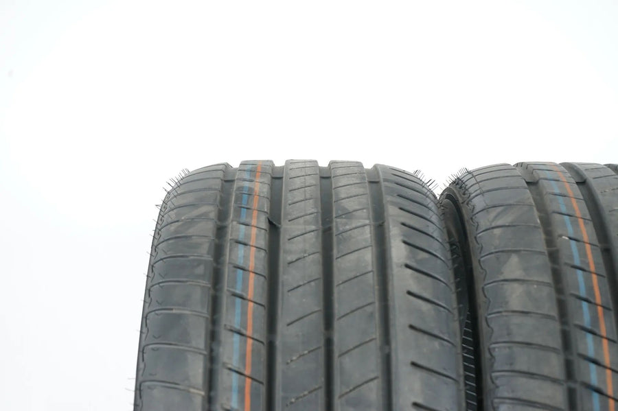 2 x Demo Summer Tires Bridgestone 275 45 R20 20 Inch BMW* RFT DOT24