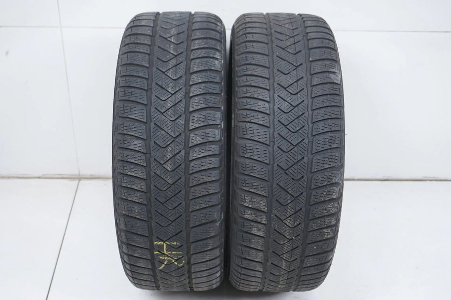 2 x Winterreifen Pirelli 225/45 R18 18 Zoll DOT21 ca.4mm MO RFT