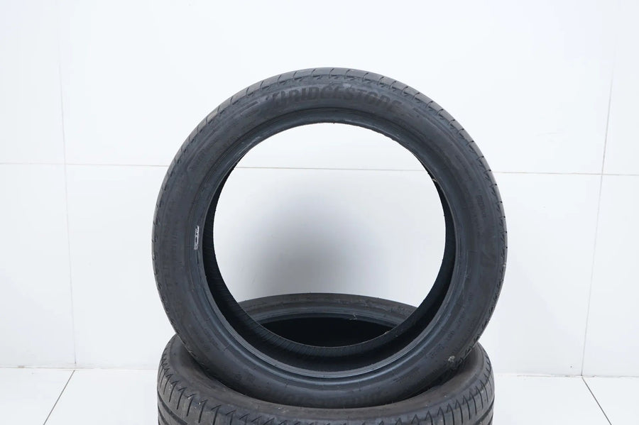 2x pneus d'été 225 45 18 pouces Bridgestone env. 4mm DOT20 Bmw*