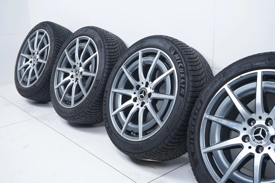 Mercedes C43 AMG W206 zimní pneumatiky zimní kola 235 45 18 palců