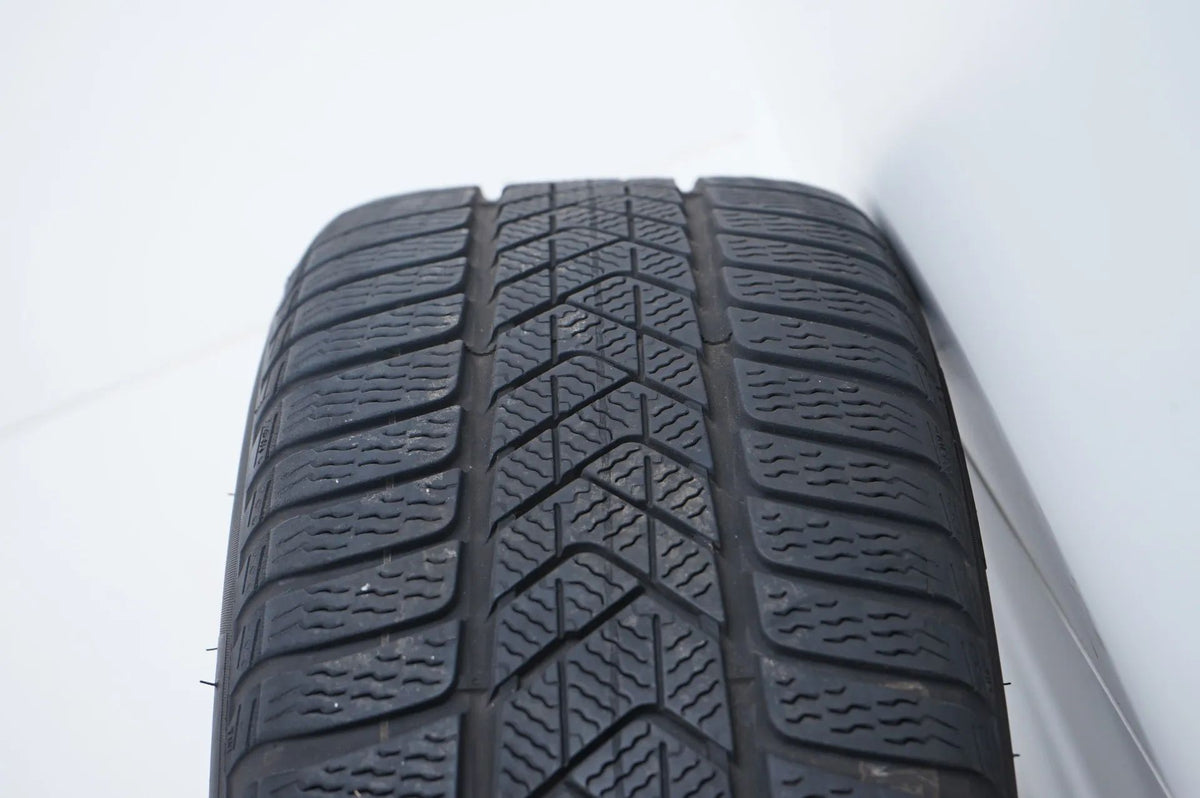 Mercedes AB Class W177 C118 B247 Winter Tires 225 45 18 inch Detailansicht 17