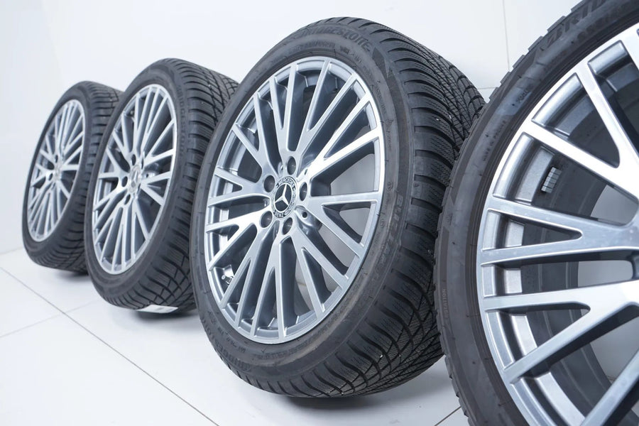 Roues et pneus hiver 18 pouces pour Mercedes Classe AB W177 B247