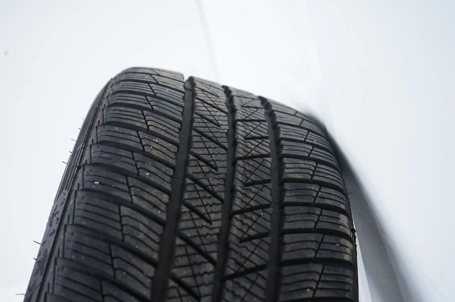 Kia Ceed ruote invernali pneumatici invernali 225 40 18 pollici 69R8805.28