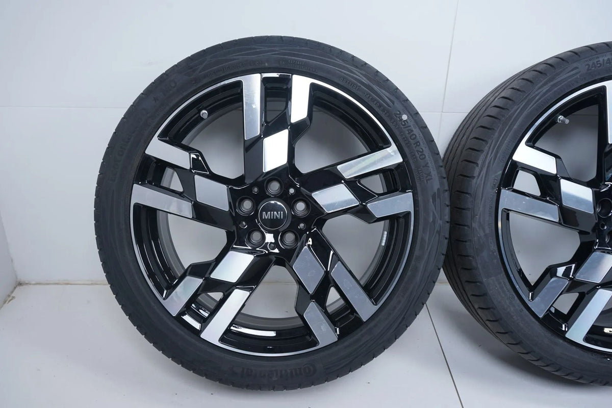 MINI Countryman U25 Bmw X1 U11 Allwetterräder mit neuen Allwetterreifen 245 40 20 Zoll