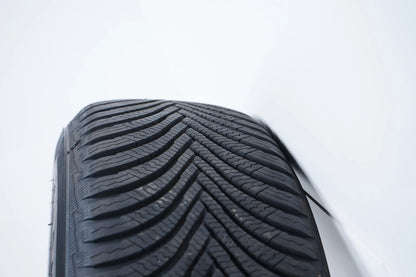 Roues et pneus hiver 16 pouces pour Mercedes Classe AB W177 W247