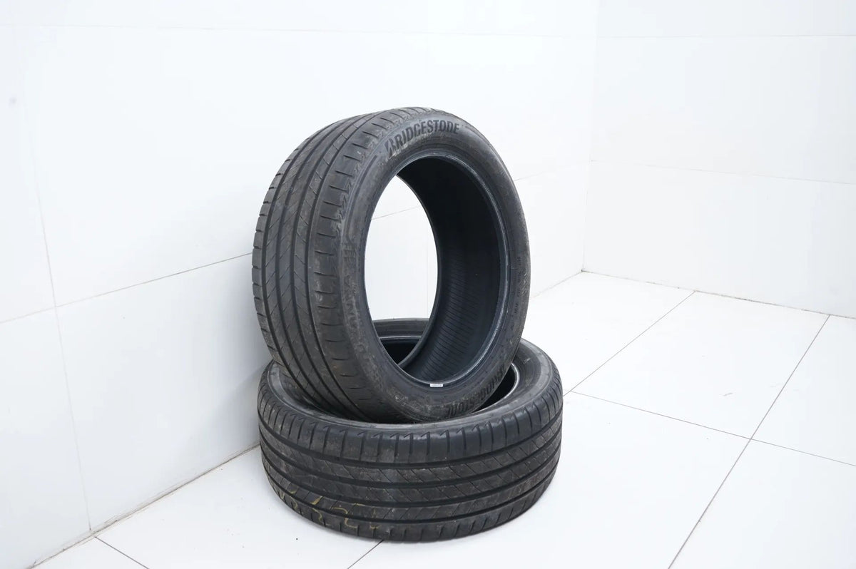 2 x Summer tires 255 45 19 inch Bridgestone DOT22/21 approx. 4mm MO Detail view 3