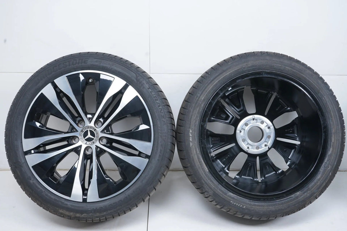 Pneus été neufs pour Mercedes Classe C W206, jantes été 18 pouces Vue détaillée 18