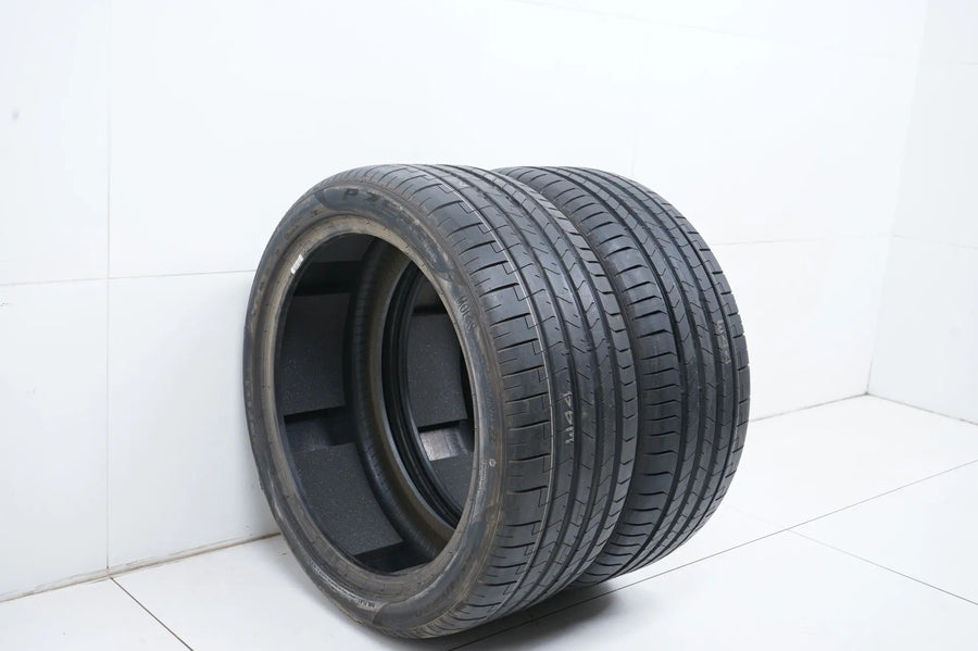 2x DEMO summer tires Pirelli 255 40 20 inch DOT22 MOE Runflat