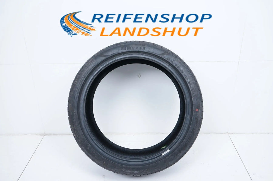 1x Demo Sommerreifen Pirelli P Zero 235 40 19 Zoll DOT21 TO Tesla