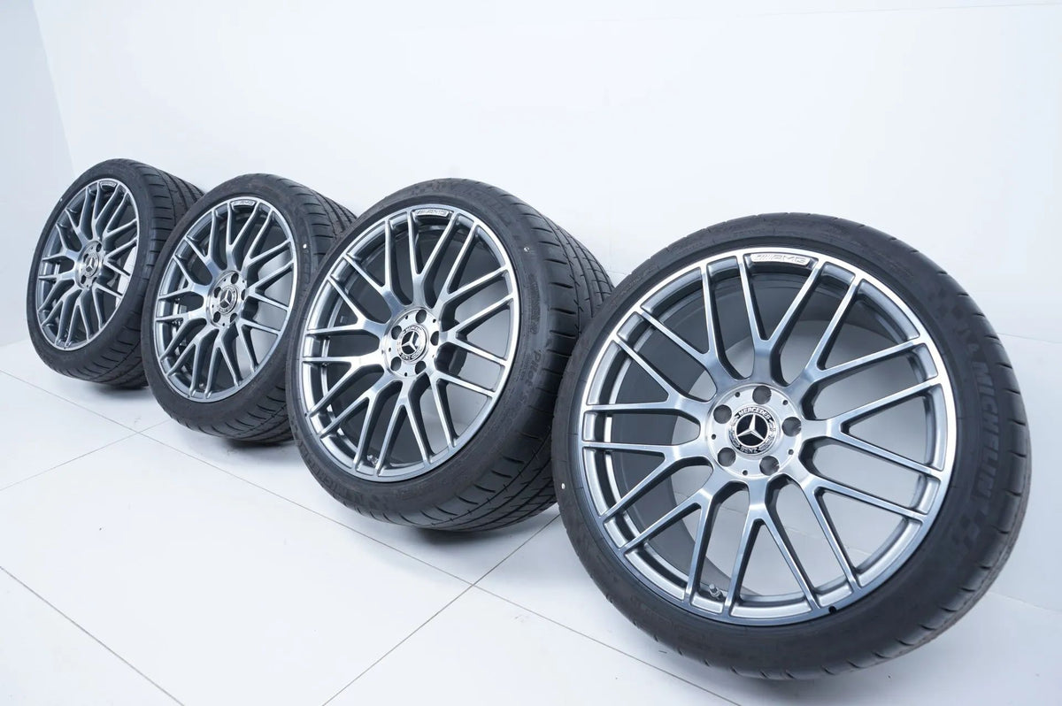 Like New Mercedes GTC C190 W190 AMG Summer Wheels 19/20 inch Detailansicht 9