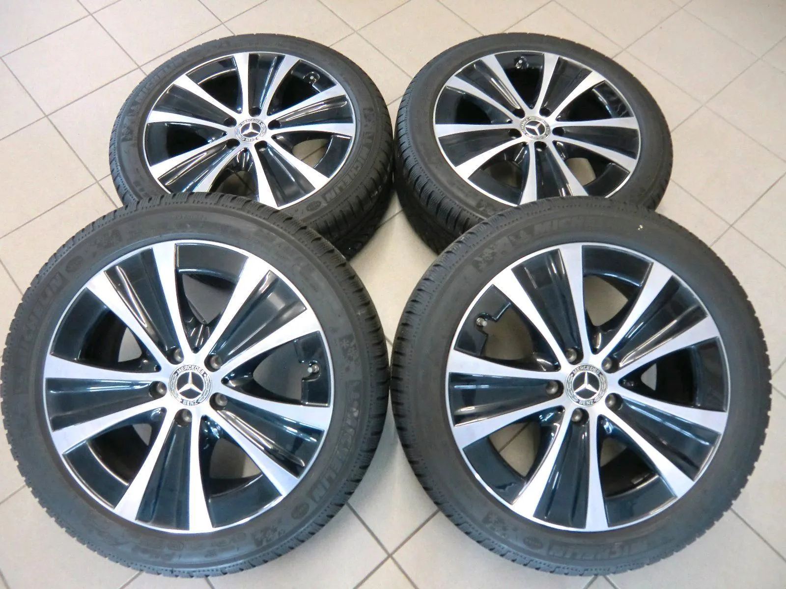 Original Mercedes E Klasse W213 S213 18 Zoll Alufelgen A2134013700 Winterreifen