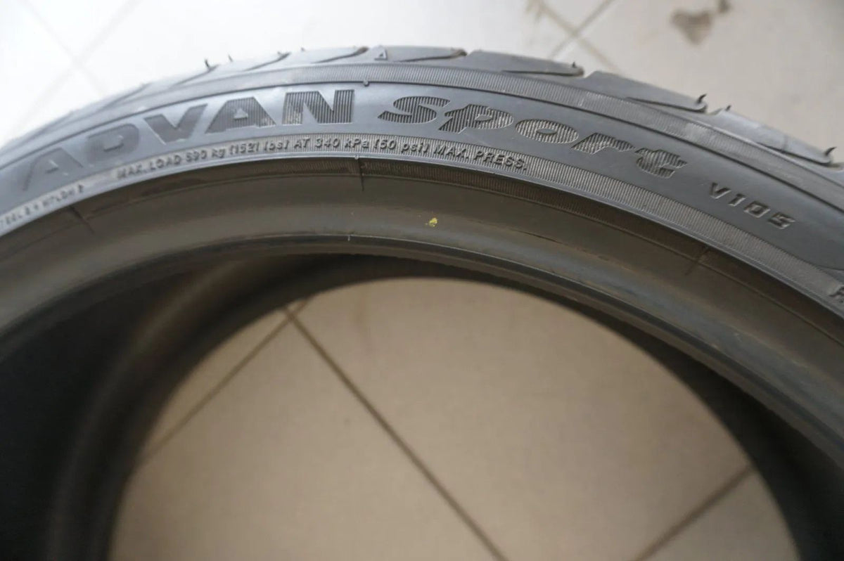 245 35 ZR20 R20 95W Sommerreifen Yokohama Advan Sport V105 6mm Detailansicht 4