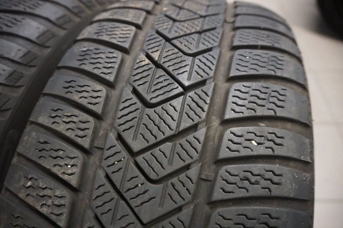 Original Mercedes E-Class W213 S213 18 inch Alloy Wheels Winter Tires A2134013700 Detail view 9