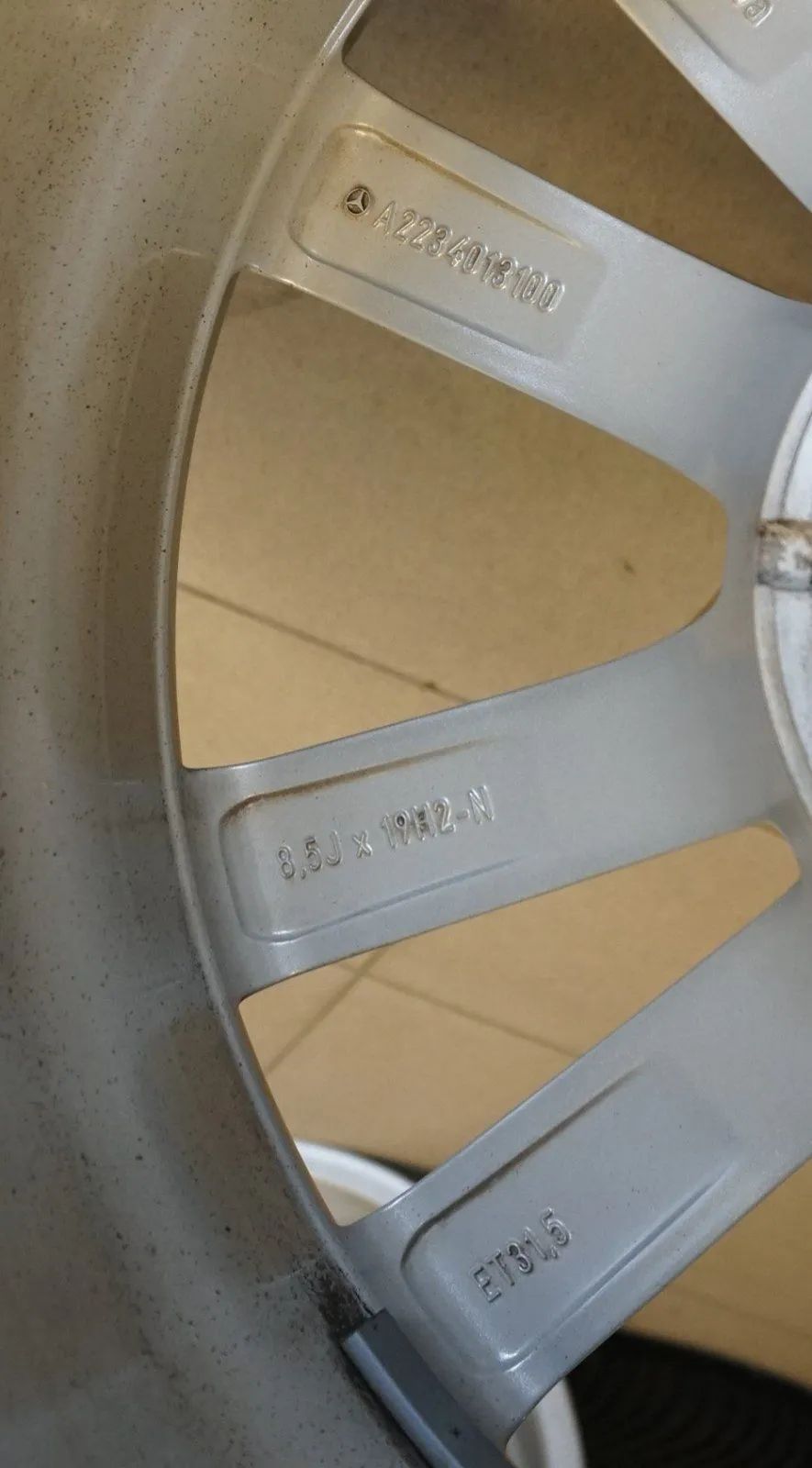 Original Mercedes S-Klasse W223 Alufelgen Winterräder Winterreifen 255 45 R19 Detailansicht 9