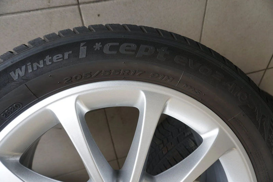 Original Mercedes A-Klasse W177 B-Klasse CLA Winterräder Winterreifen 205 55 R17