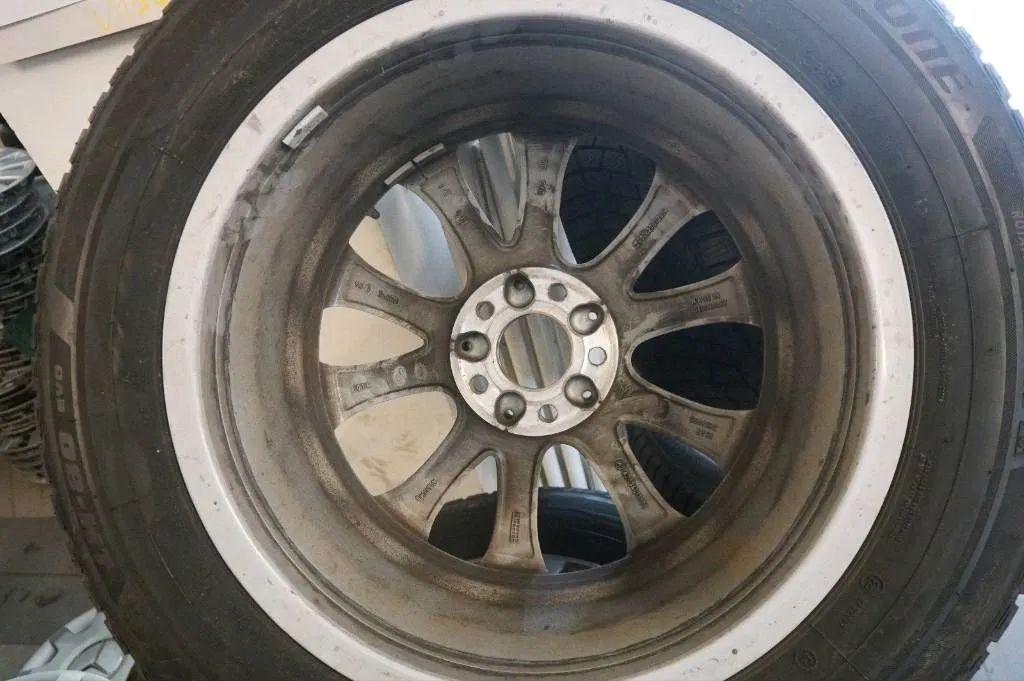 Original Mercedes GLC W253 X253 C253 18 Zoll Alufelgen Winterräder Winterreifen Detailansicht 7