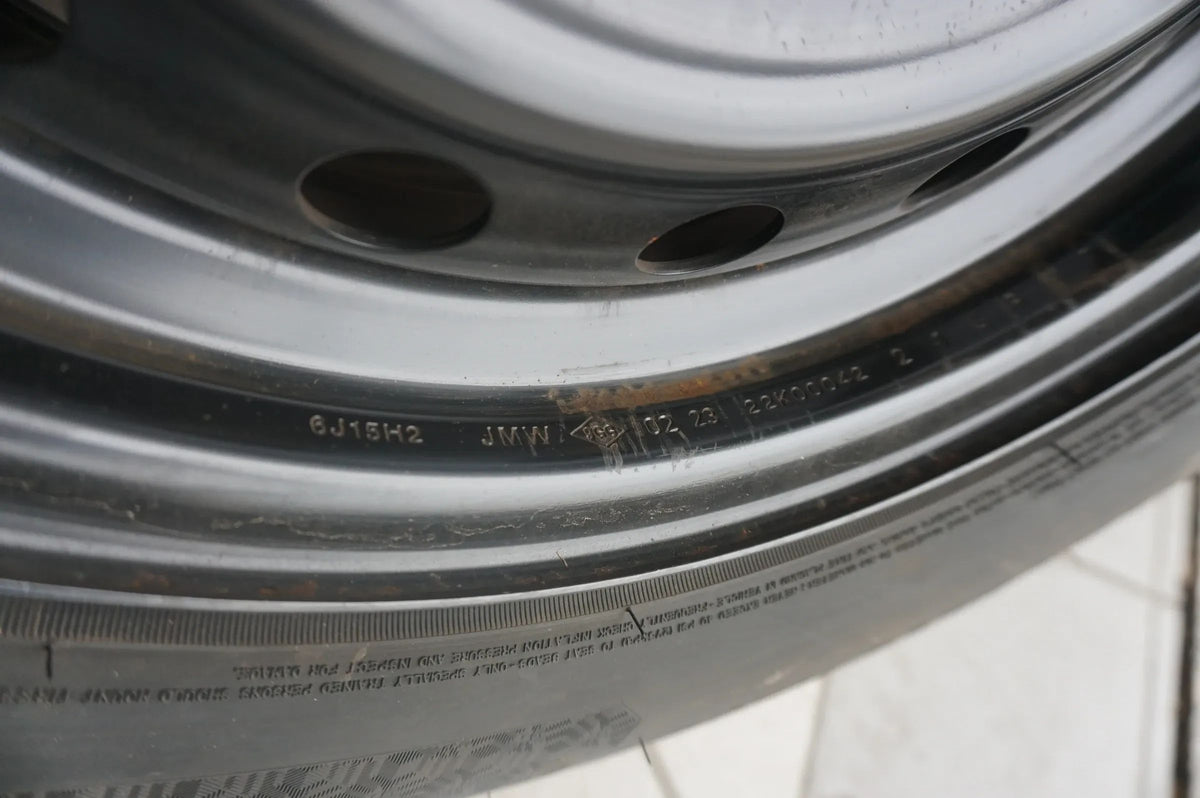 Original Renault Clio V Stahlfelgen Winterreifen Winterräder 185 65 R15 2023 7mm Detailansicht 5