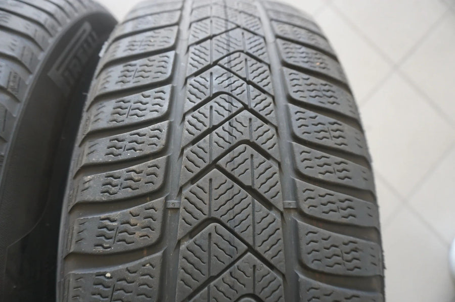 Audi A6 A4 C8 VW Tiguan II Skoda Kodiaq I pneumatici invernali, ruote invernali 225 55 R18