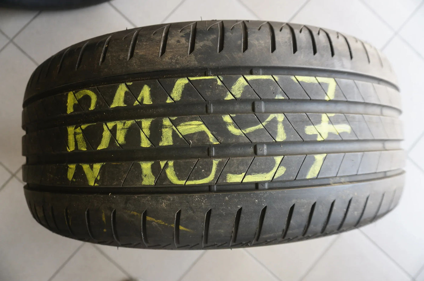 1 X 245 45 R18 100Y Sommerreifen Bridgestone Turanza T005 * 2020 5,5mm