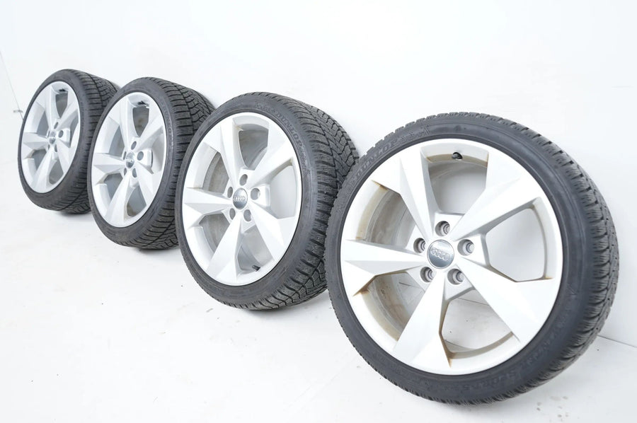 Audi A3 8Y Allwetterräder mit neuen Allwetterreifen 225 40 18 Zoll 8Y0601025j