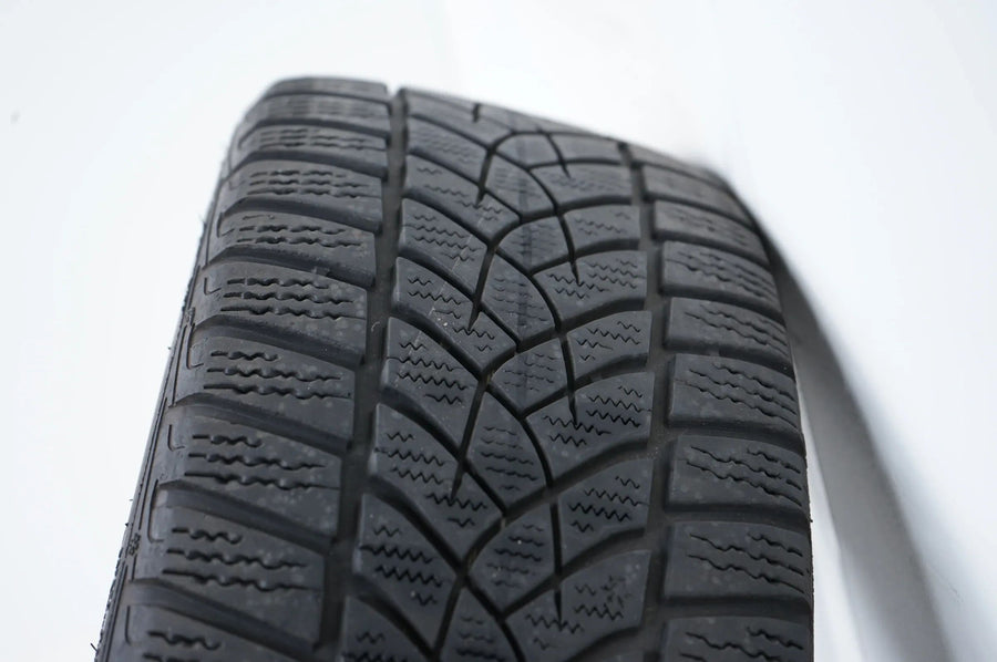 Ruote e pneumatici invernali BMW Serie 1 Serie 2 F40 F44 205 45 18 pollici M711 6877550