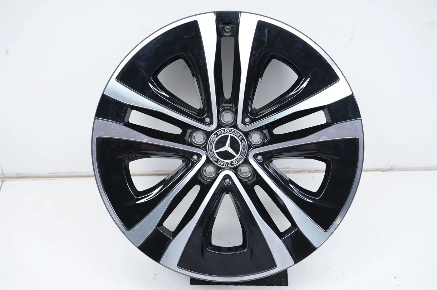 1 x Mercedes A B W177 W247 W118 Alufelge 18 Zoll A1774013100