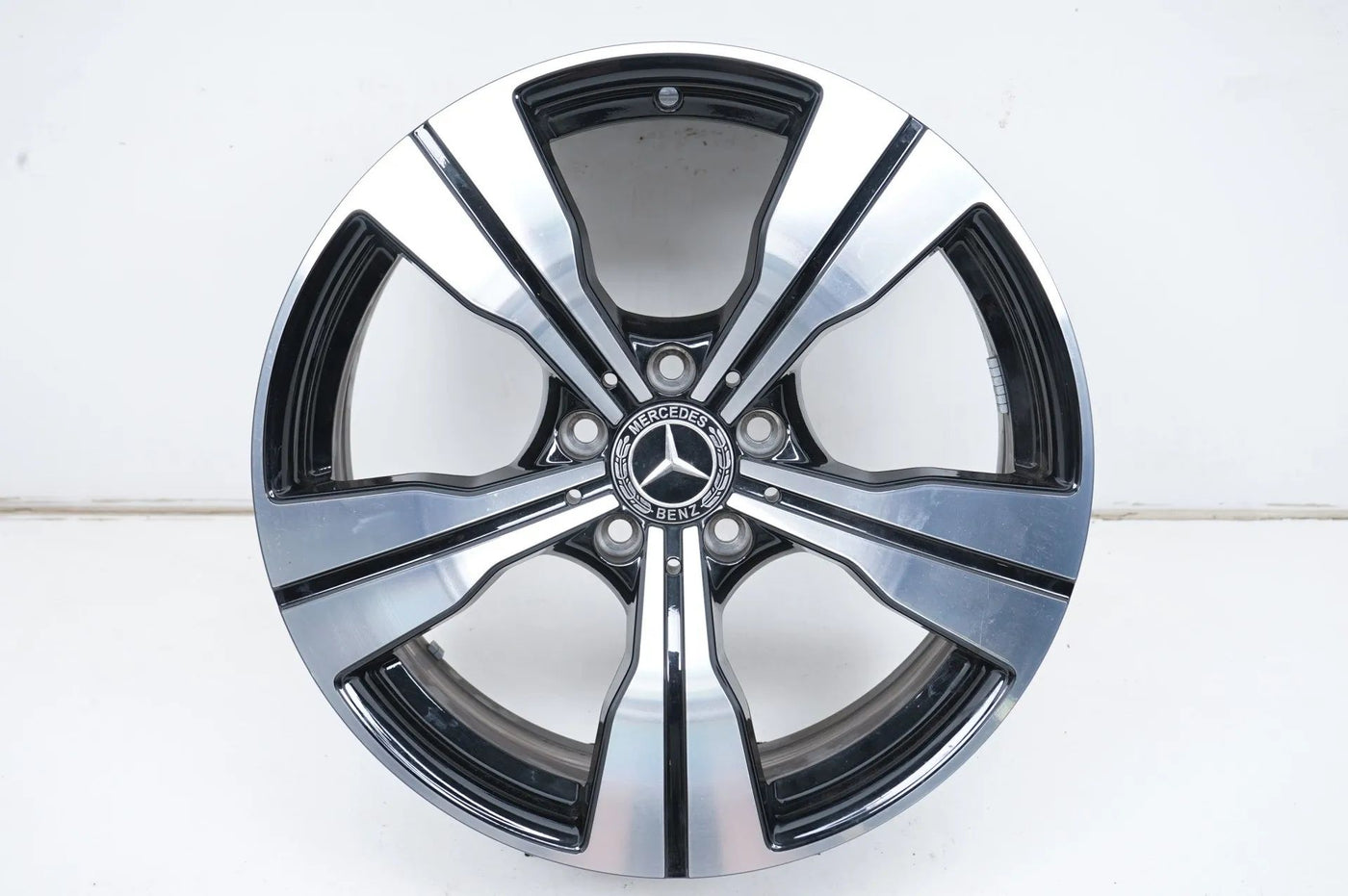 1 x Jante en aluminium Mercedes Classe C W206 18 pouces A2064014000 8J ET41,1