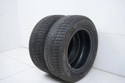 2x Pirelli winter tires 235 65 17 inch DOT20 MO approx. 5 mm tread depth