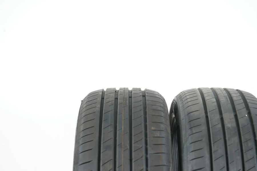 2 x Sommerreifen Nexen 225 55 18 Zoll DOT23/22  ca.7m Bmw* MO