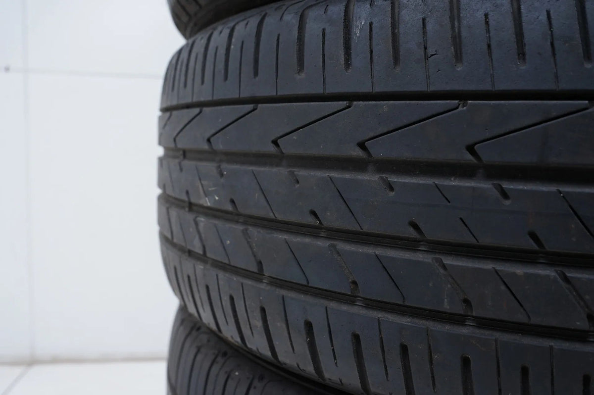 4 x Sommerreifen Hankook 235 55 18 Zoll DOT23/18 ca.5-7mm Detailansicht 7