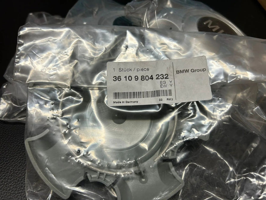 4x Original Neu MINI R50 R57 R58 R60 R61 Stahlfelgen Nabendeckel 9804232