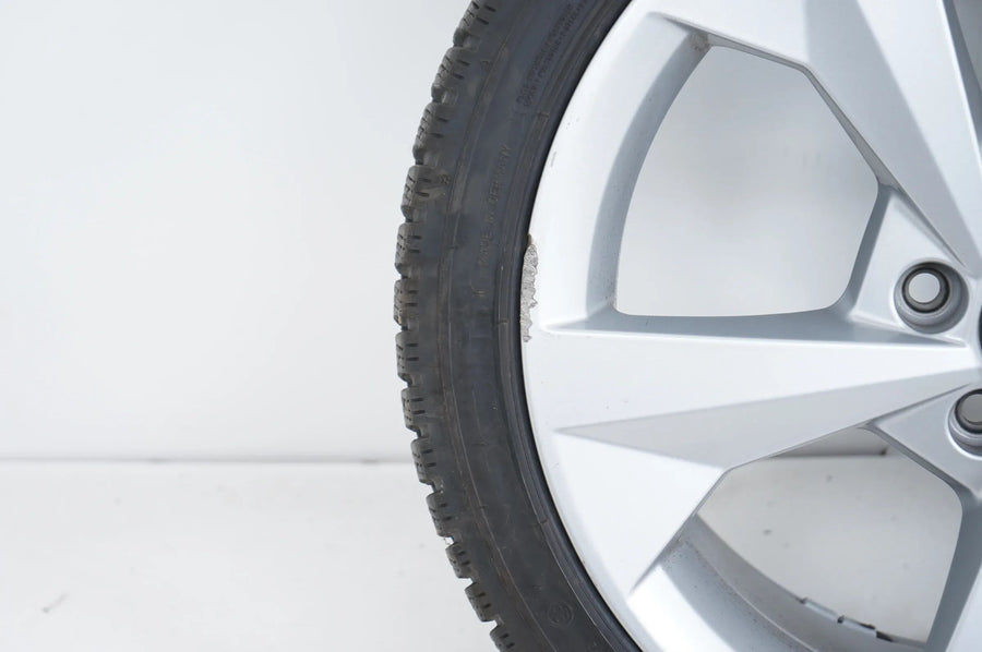 Audi A3 8Y VW Golf 7 8 Winterreifen Winterräder 225 40 18 Zoll