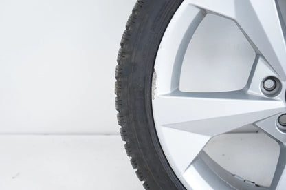 Audi A3 8Y VW Golf 7 8 Allwetterräder mit neuen Allwetterreifen 225 40 18 Zoll
