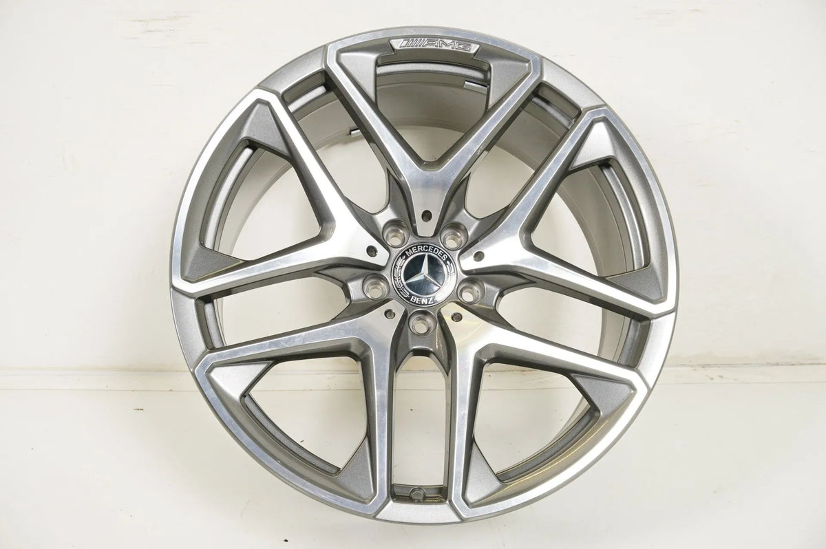 Hliníkový disk Mercedes GLC 63 AMG W253 X253 20 palců A2534013700 10J Detailní zobrazení 2