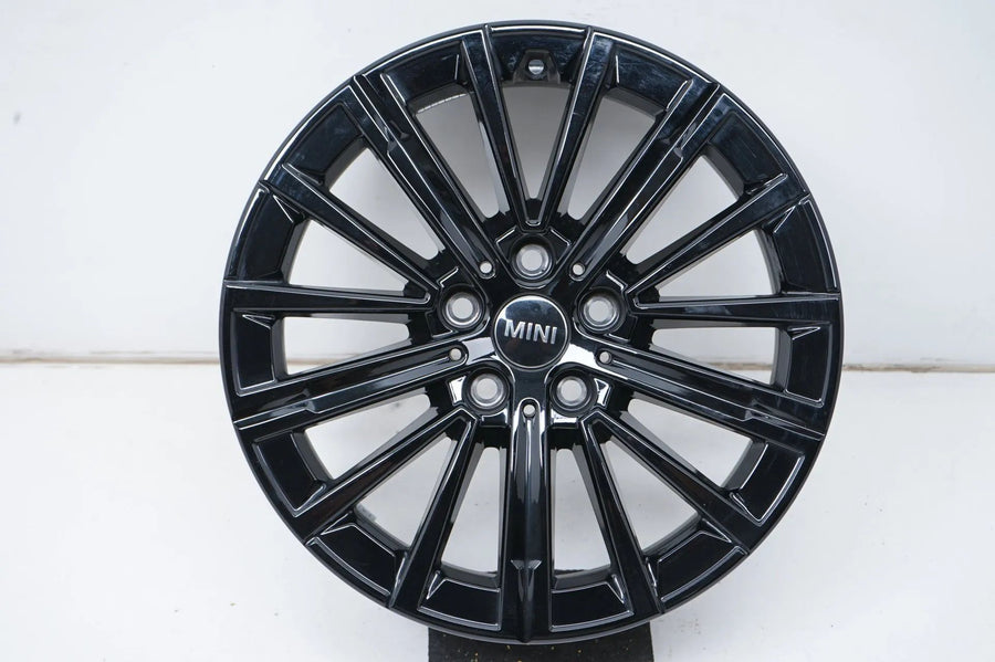 1 x BMW 2-serie Active U6 U06 lichtmetalen velg 17 inch 833 6891174 5A094B2