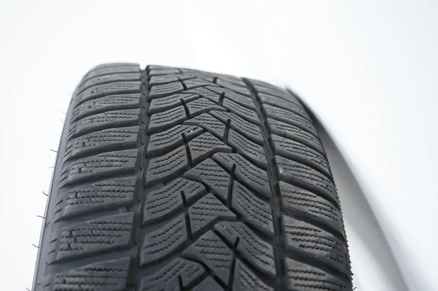 Audi A3 8Y VW Golf 7 8 Winterreifen Winterräder 225 40 18 Zoll